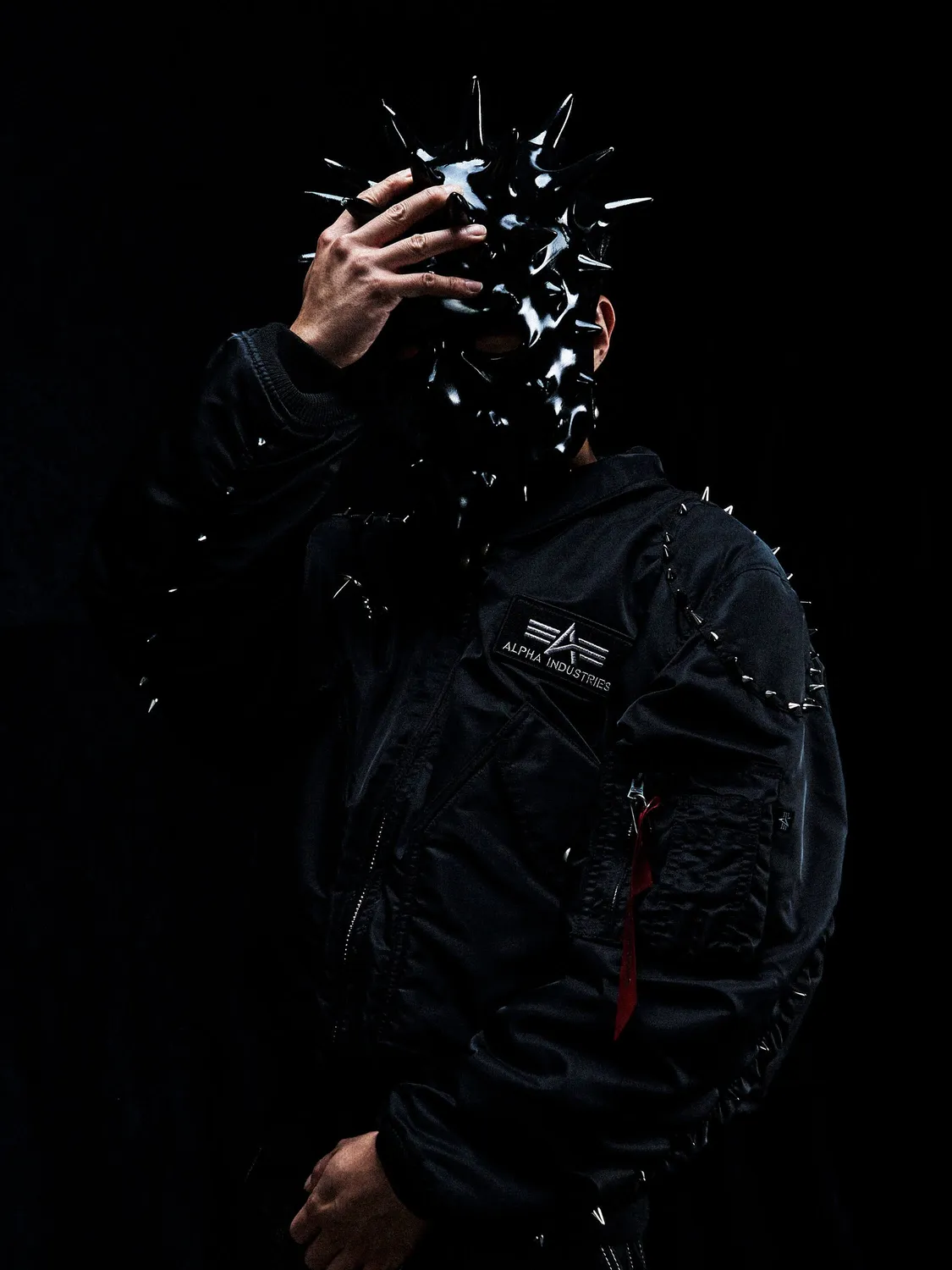 Alpha Industries Thug Club CWU 45/P blouson noir clouté