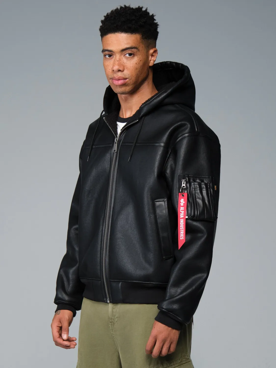 Alpha Industries MA-1 Hooded bomber simili cuir noir doublé