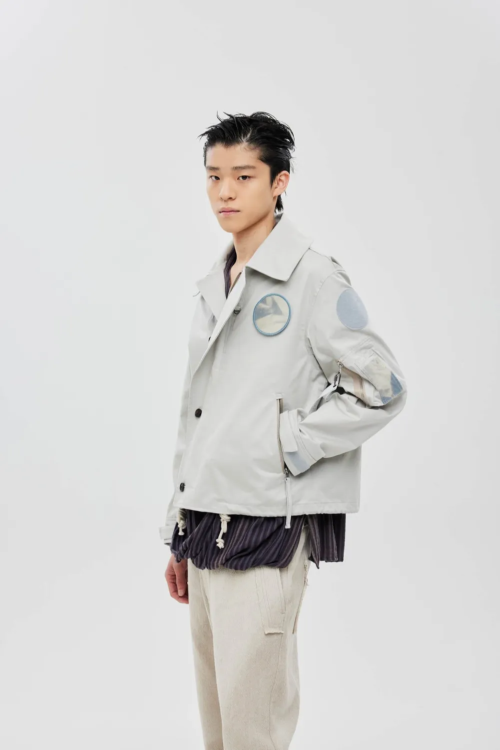 Jiyongkim x Alpha Sun-Bleached Wide Collar veste coton Light Gray
