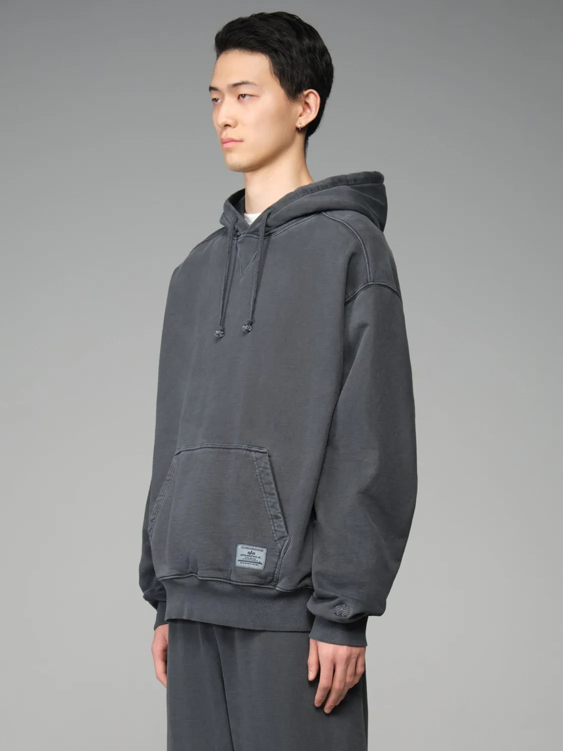 Alpha Industries Essential Hoodie Battlewash sweat noir délavé