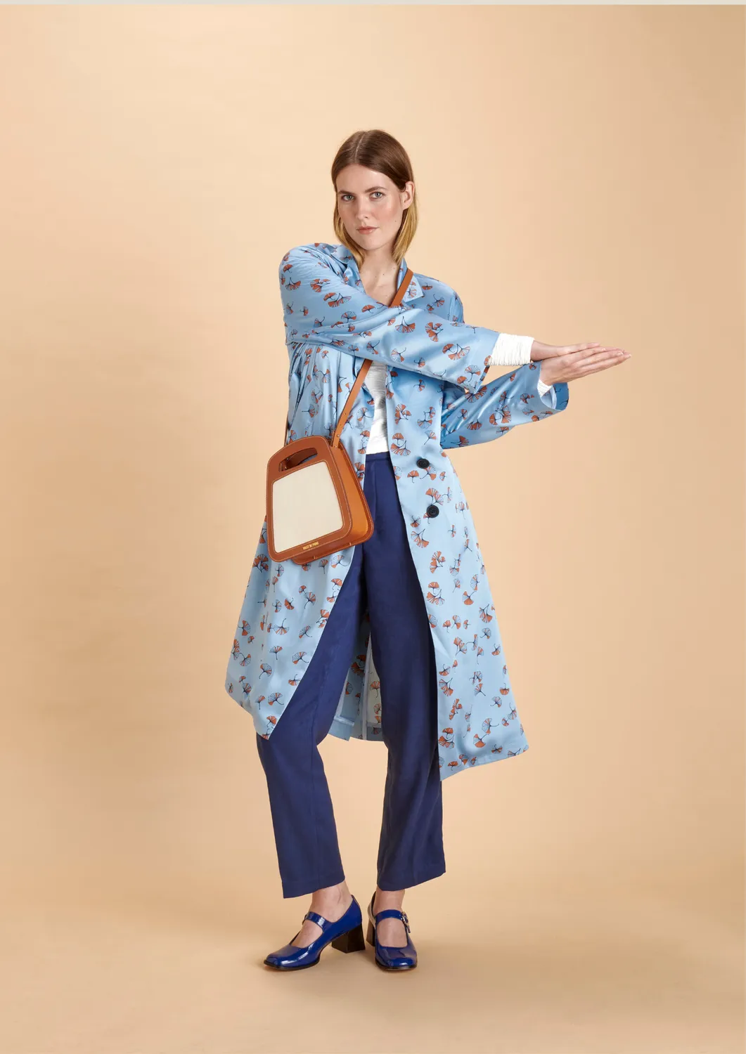 SOUBACQ Ispahan manteau satin soie bleu