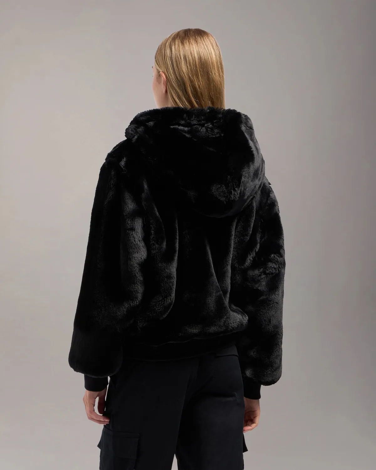 Moose Knuckles Gold Mealy Bunny hoodie noir réversible