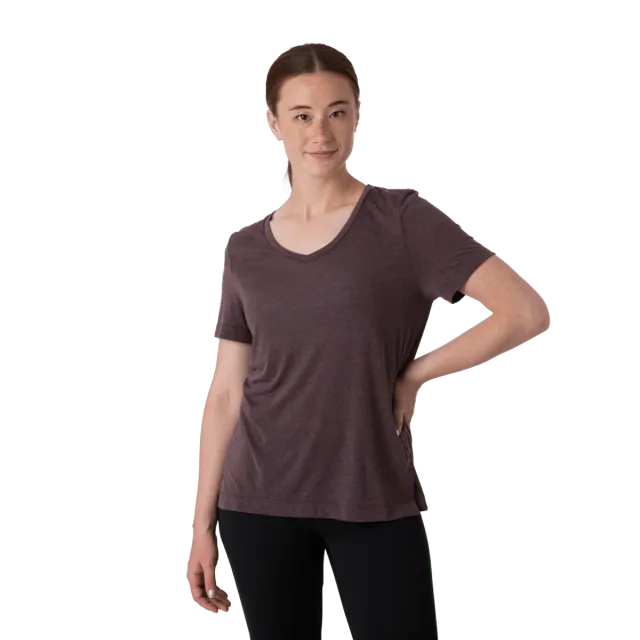 Cotopaxi Paseo t-shirt femme Black Iris col V voyage