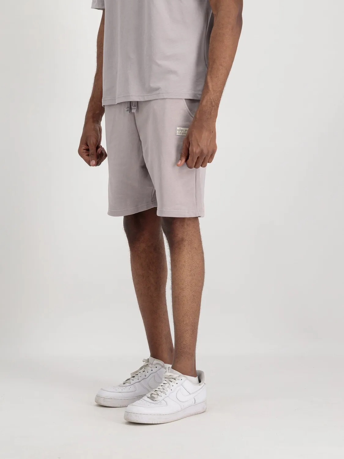 Alpha Industries Organic Jogger Short gris coton bio