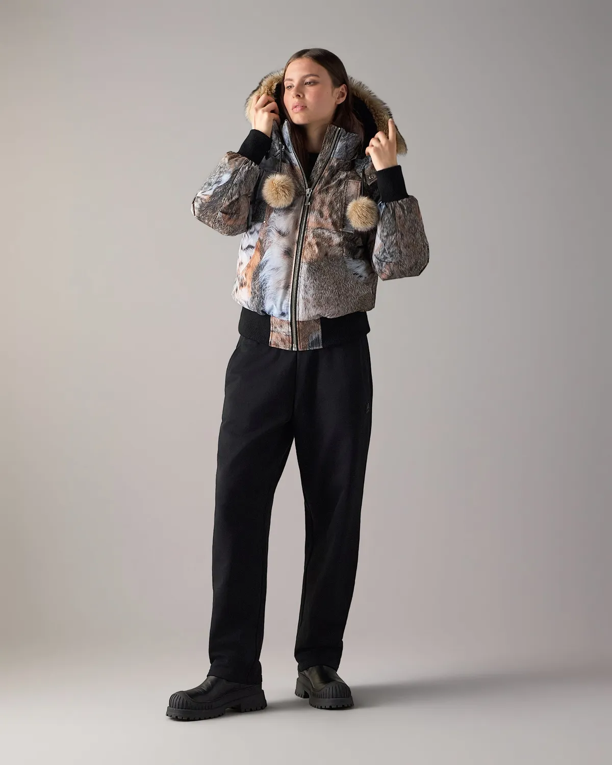 Moose Knuckles Debbie Down Bomber bronze imprimé court
