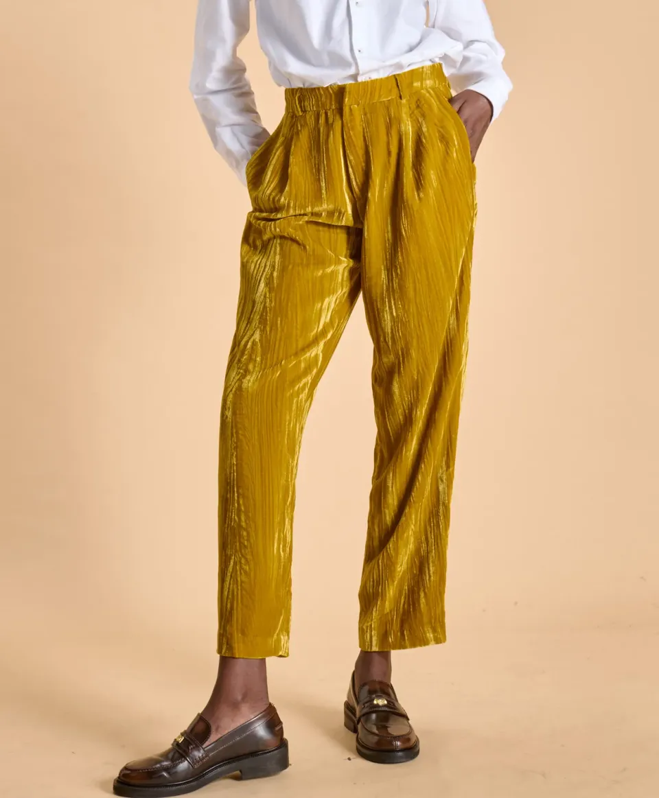 Soubacq Le Pantalon Sadie velours de soie doré