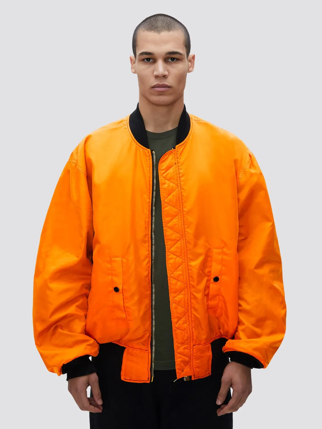 Alpha Industries L-2B Loose bomber noir nylon réversible