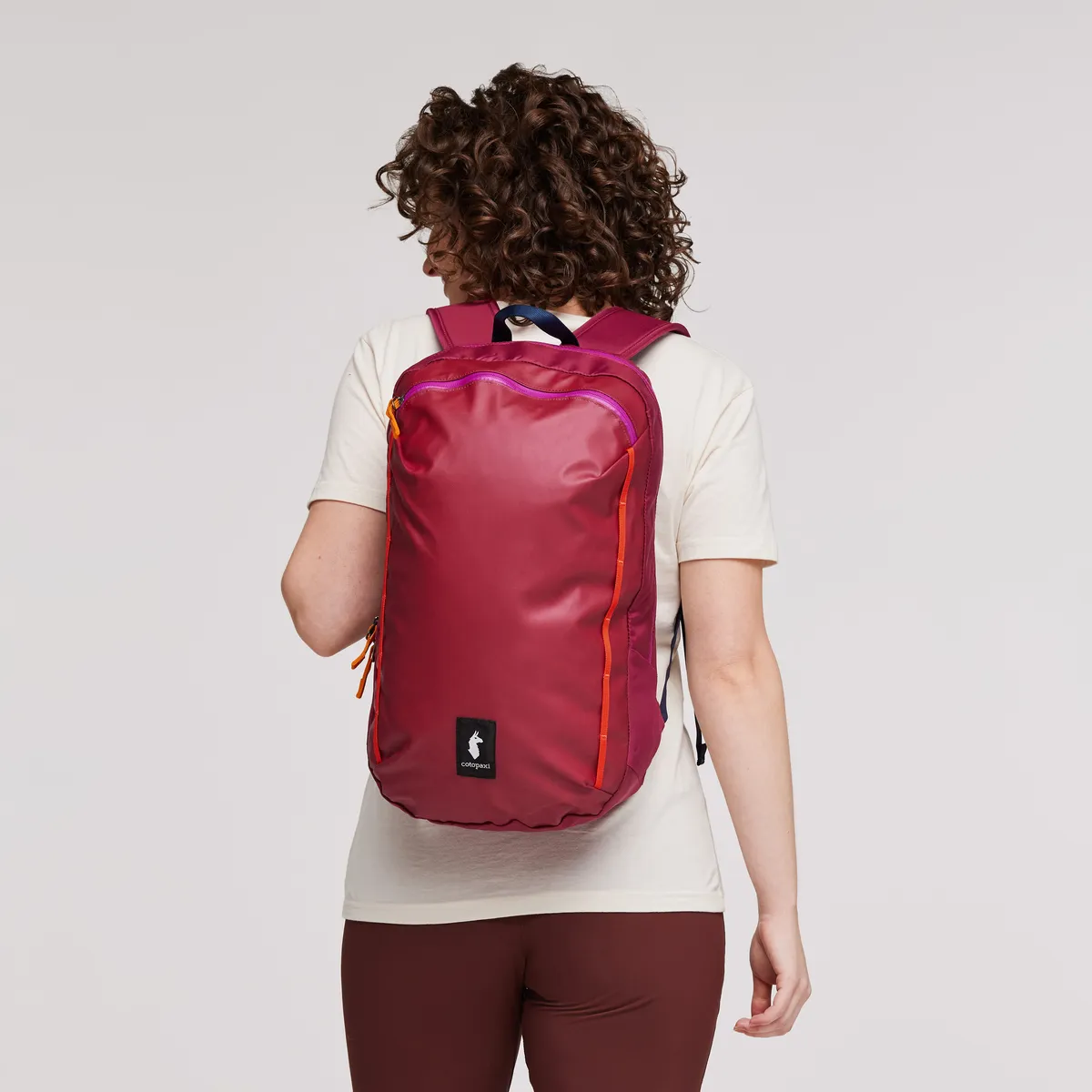 Cotopaxi Vaya 18L Cada Día sac à dos Black Iris 15"