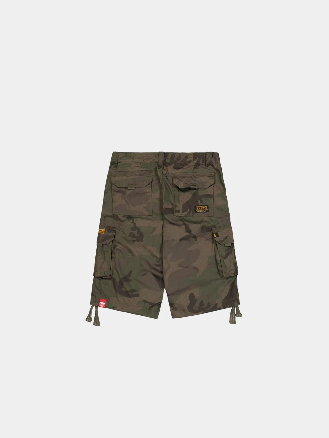 Alpha Industries Jet Short cargo camo noir longueur genou