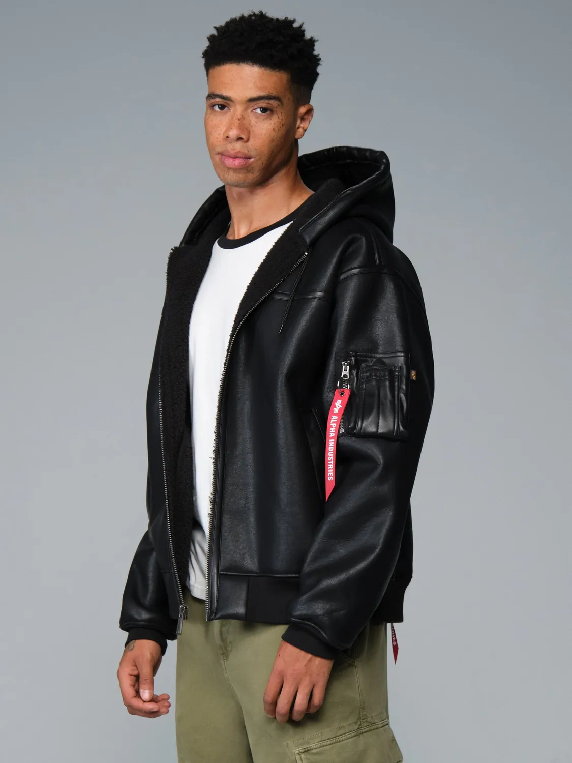 Alpha Industries MA-1 Hooded bomber simili cuir noir doublé