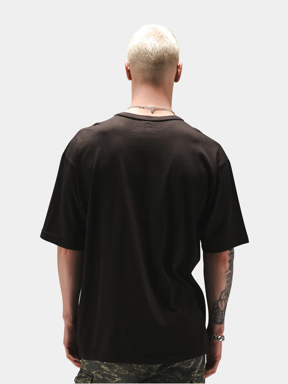 Alpha Industries Relaxed Black Cat T-shirt noir coton