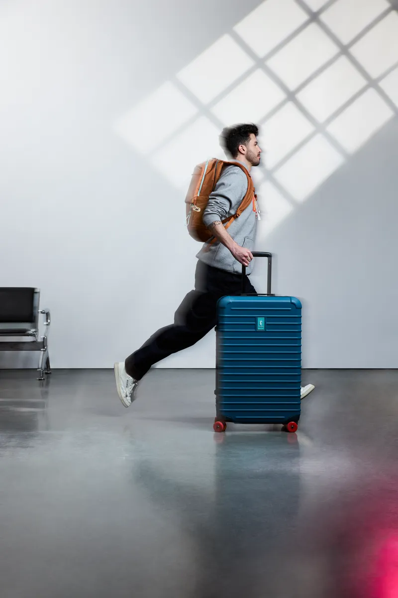 Cotopaxi Coraza valise soute Blue Spruce 4 roues