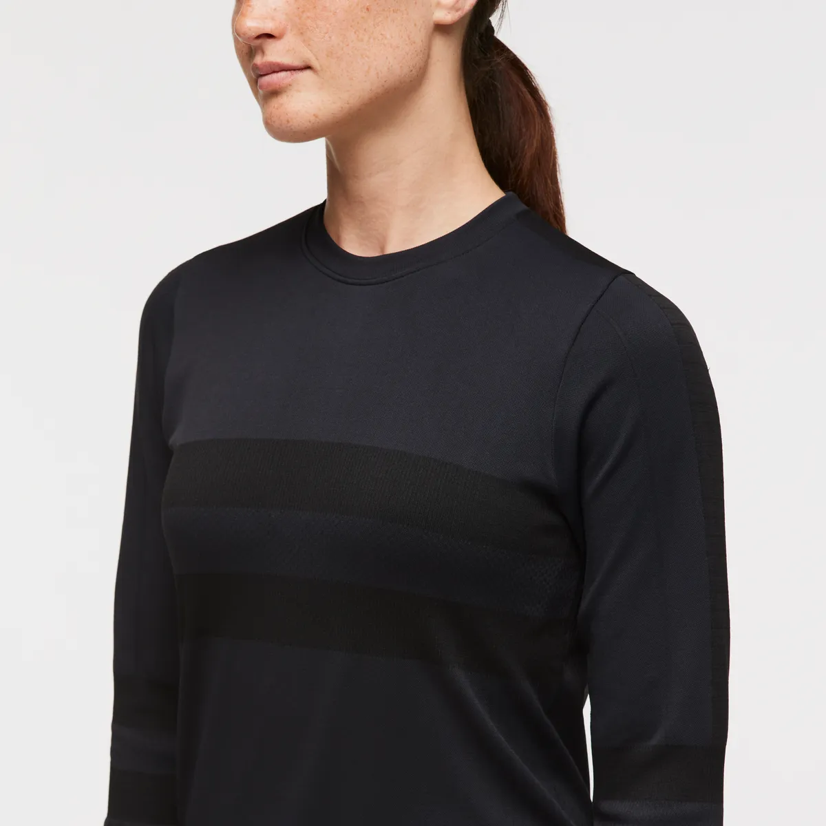 Cotopaxi Debajo Seamless Baselayer Crew pull thermique noir sans coutures