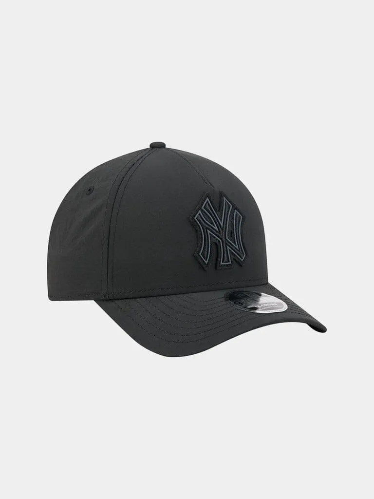 Alpha Industries Yankees 9Forty casquette noire nylon snapback