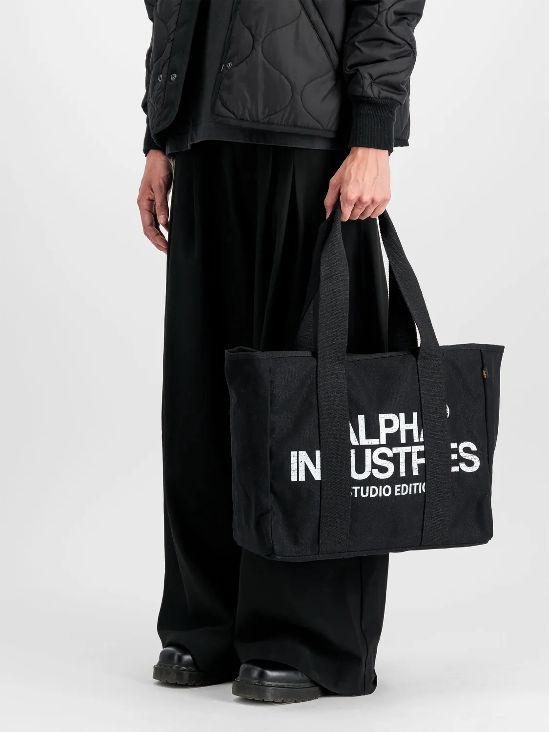 Alpha Industries Studio Tote Large sac noir 22 L