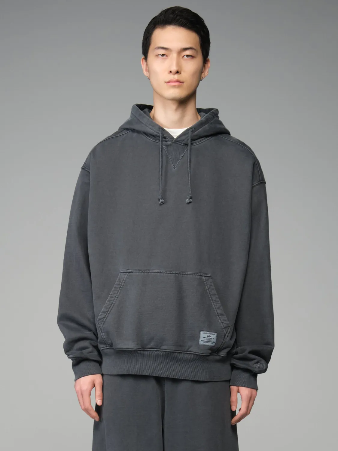 Alpha Industries Essential Hoodie Battlewash sweat noir délavé