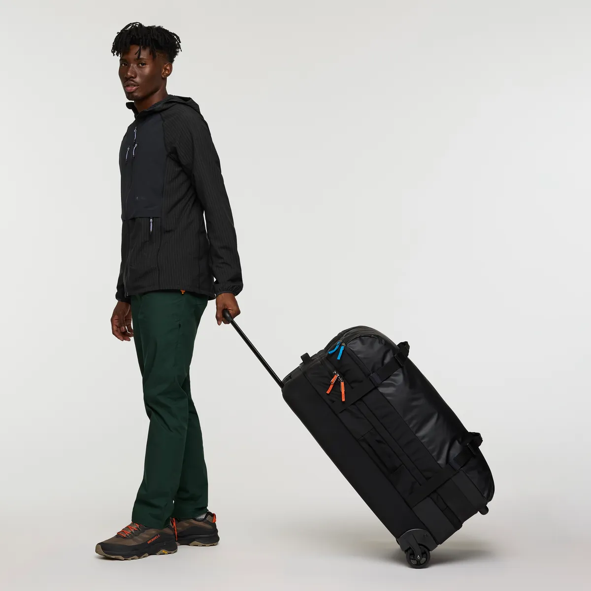 Cotopaxi Allpa 100L sac à roulettes noir résistant