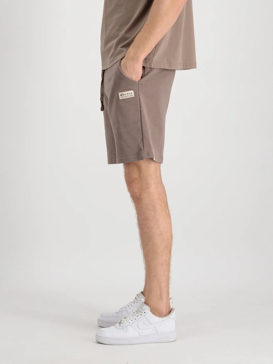 Alpha Industries Organic Jogger Short gris coton bio