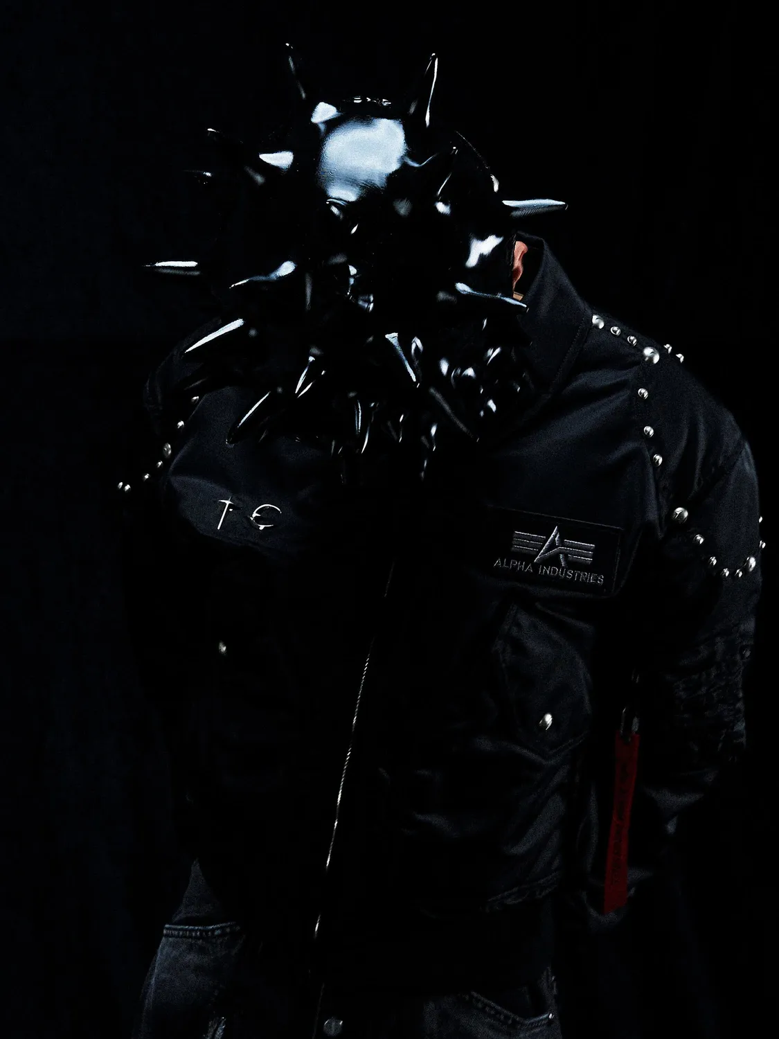Thug Club x Alpha CWU 45/P blouson noir rivets