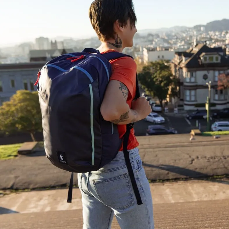 Cotopaxi Vaya 18L Cada Día sac à dos Black Iris 15"