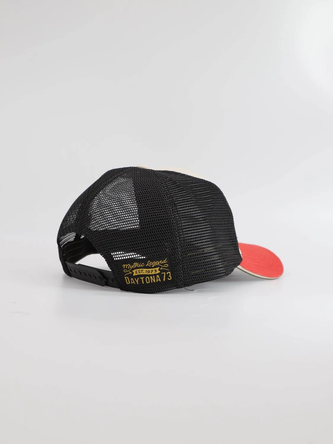 Daytona Cherry casquette trucker offwhite brodée