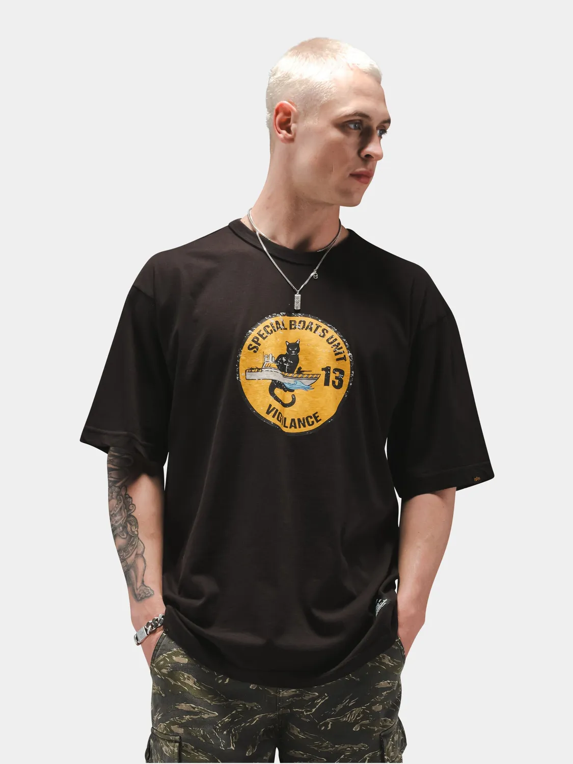 Alpha Industries Relaxed Black Cat T-shirt noir coton