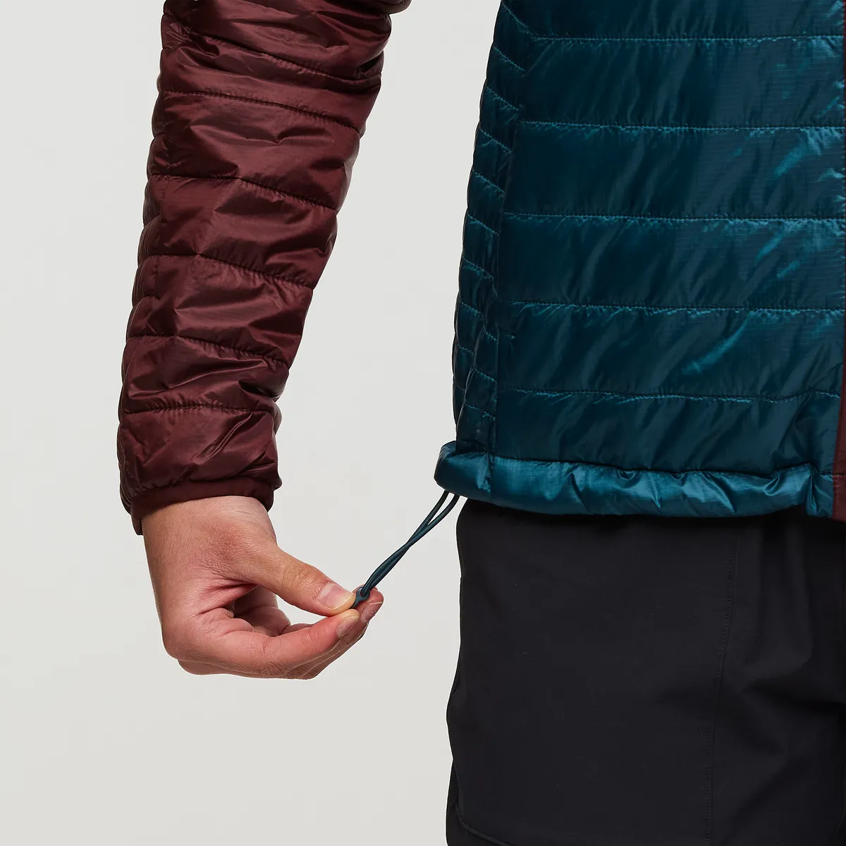 Cotopaxi Capa veste à capuche matelassée femme