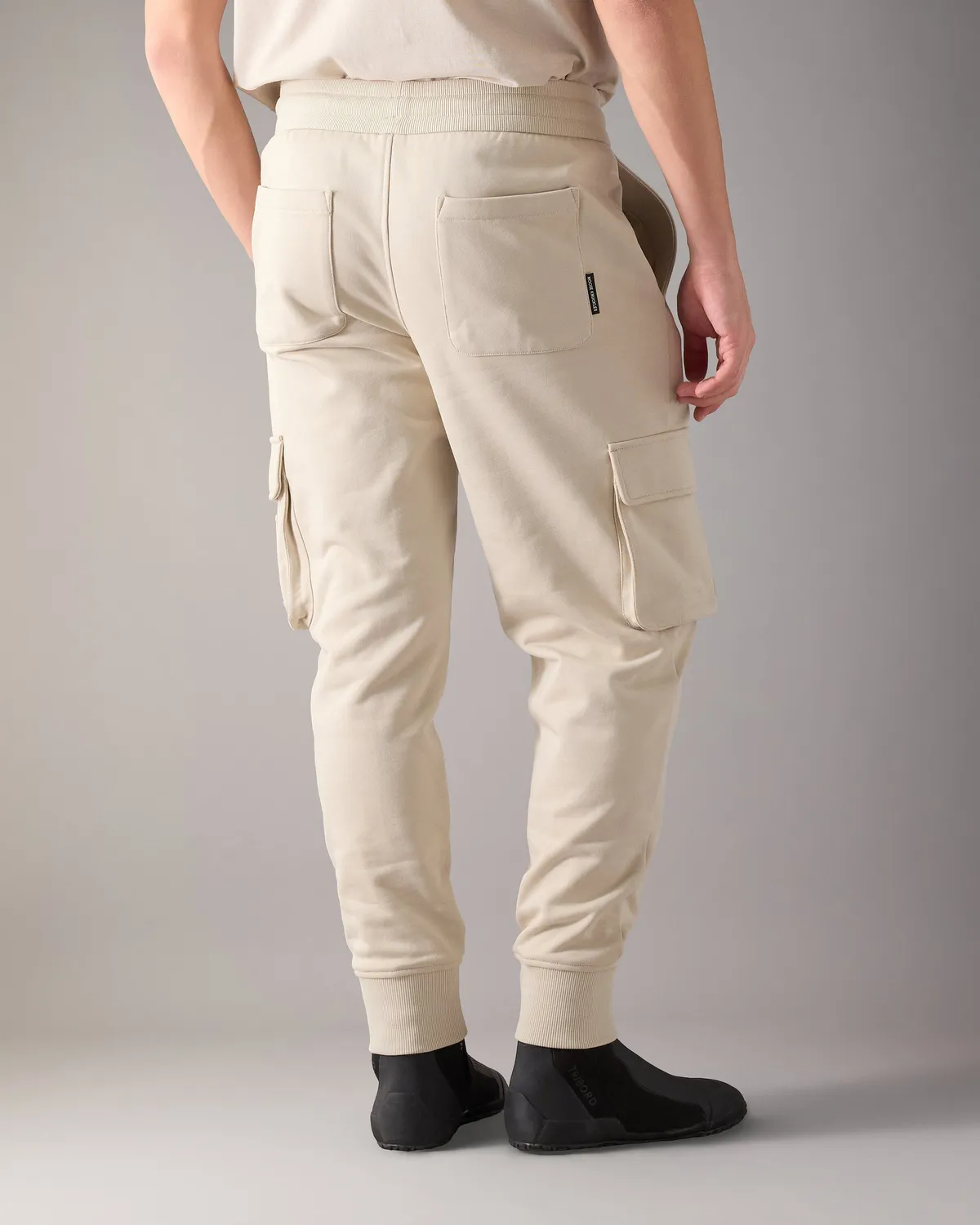 Moose Knuckles Hartsfield cargo joggers alabaster
