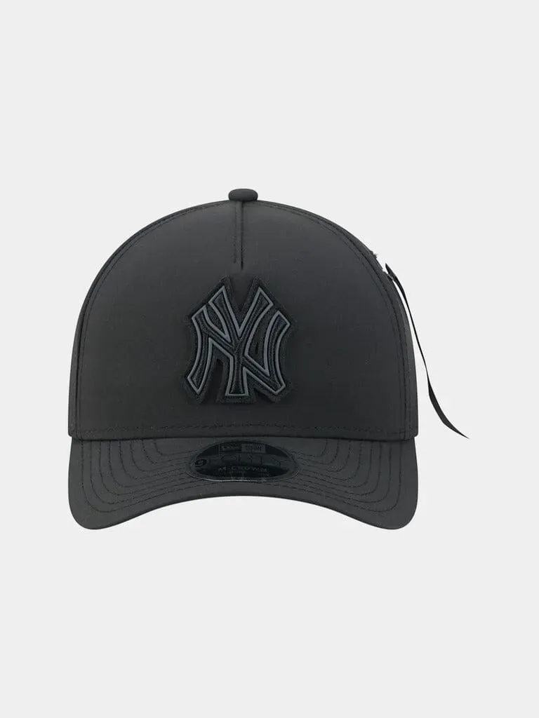 Alpha Industries Yankees 9Forty casquette noire nylon snapback