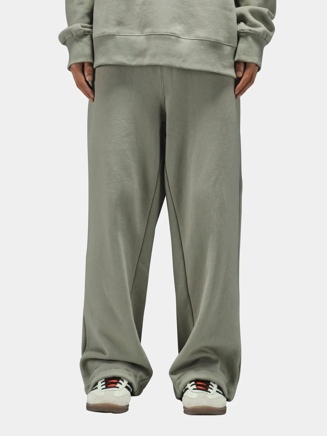 Alpha Industries Essential jogging gris coton coupe droite