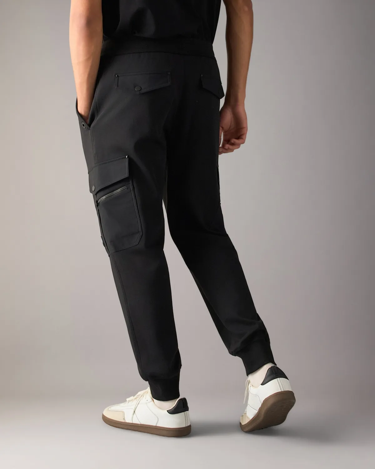 Moose Knuckles Dalon Cargo Joggers pantalon noir poches